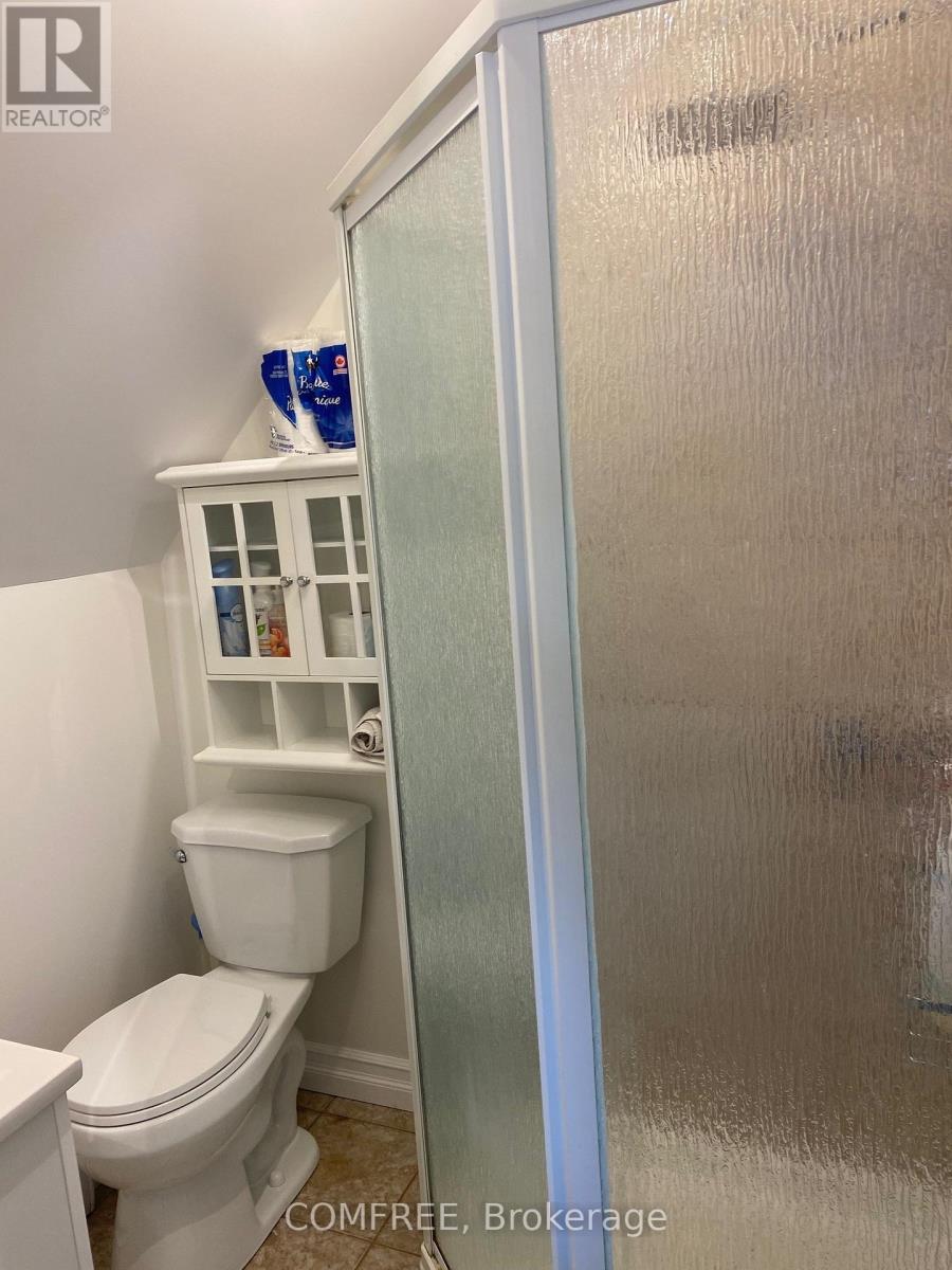 190 RATHOWEN STREET - 23