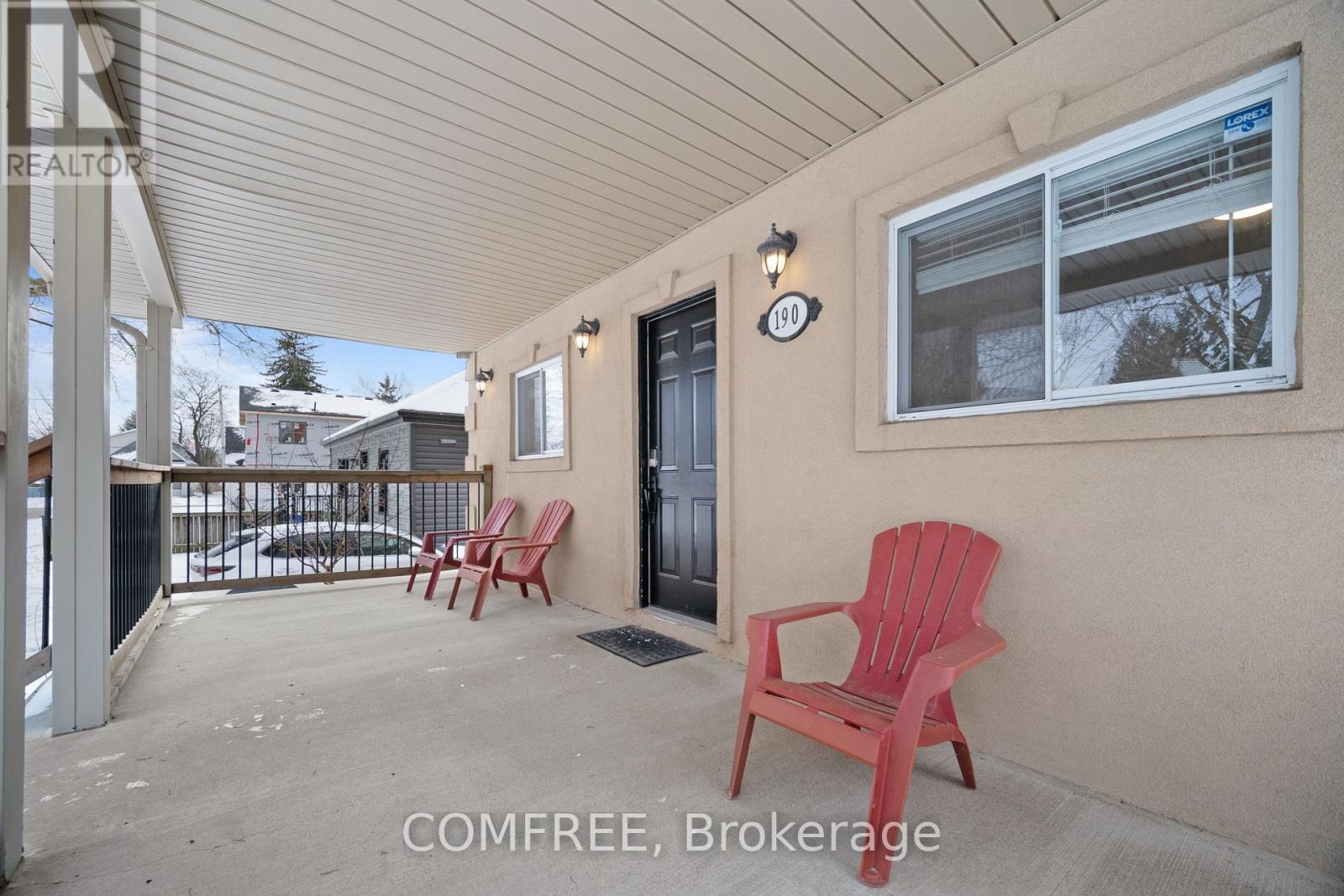 190 RATHOWEN STREET - 32