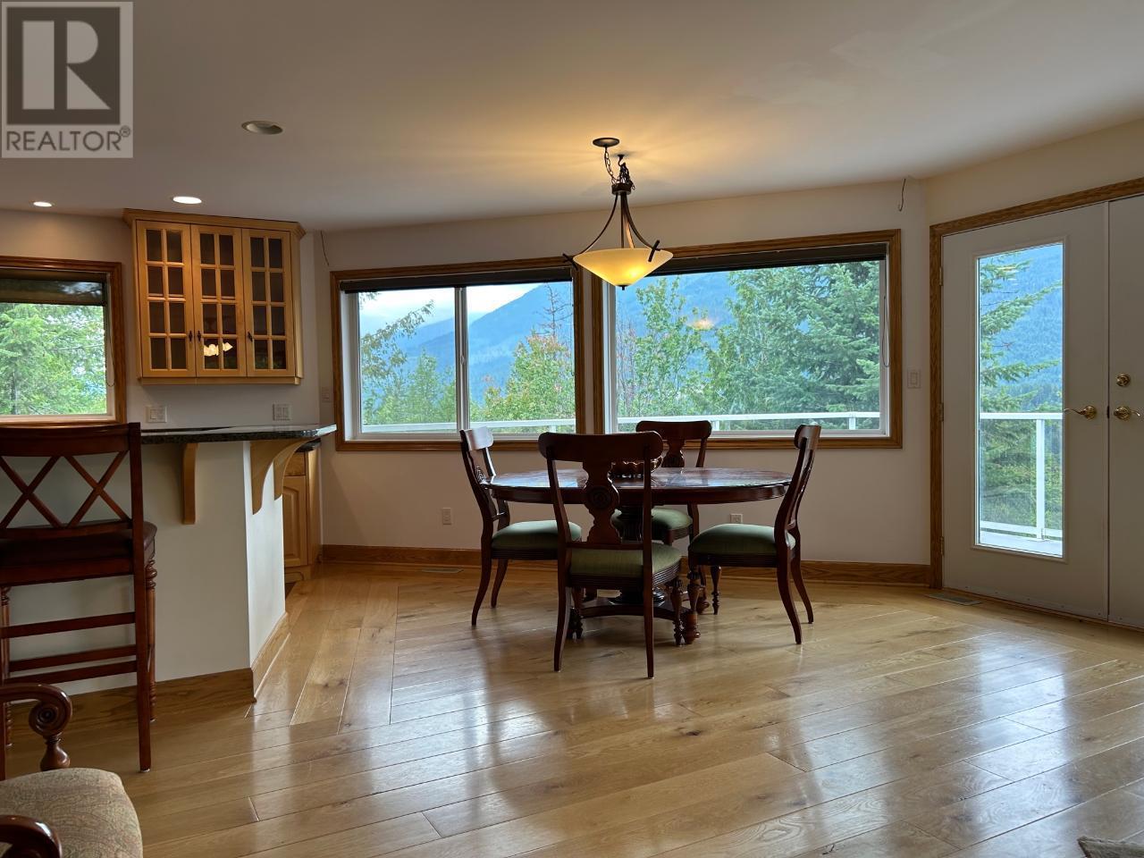 245 Rainbow Ridge Road, Procter