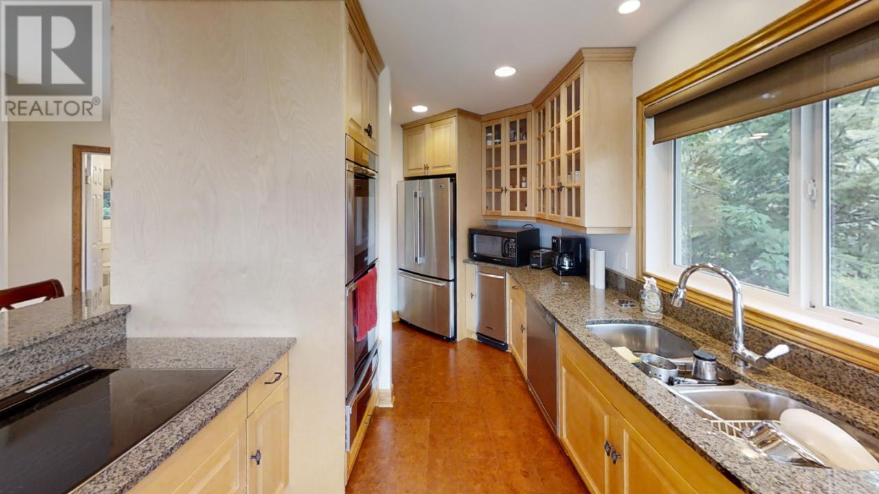 245 Rainbow Ridge Road, Procter