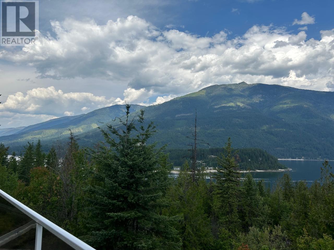 245 Rainbow Ridge Road, Procter