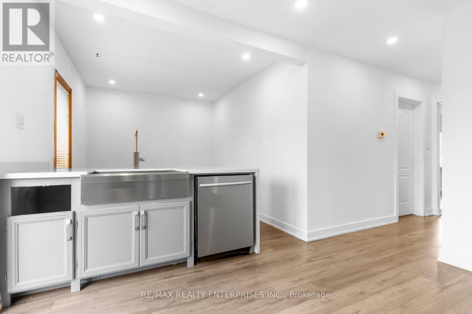 Photo 13 of 1099 Ogden Avenue, Mississauga ON