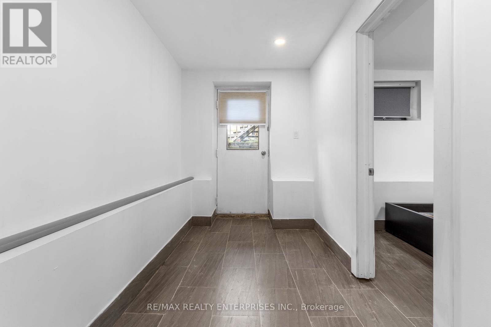 Photo 15 of 1099 Ogden Avenue, Mississauga ON