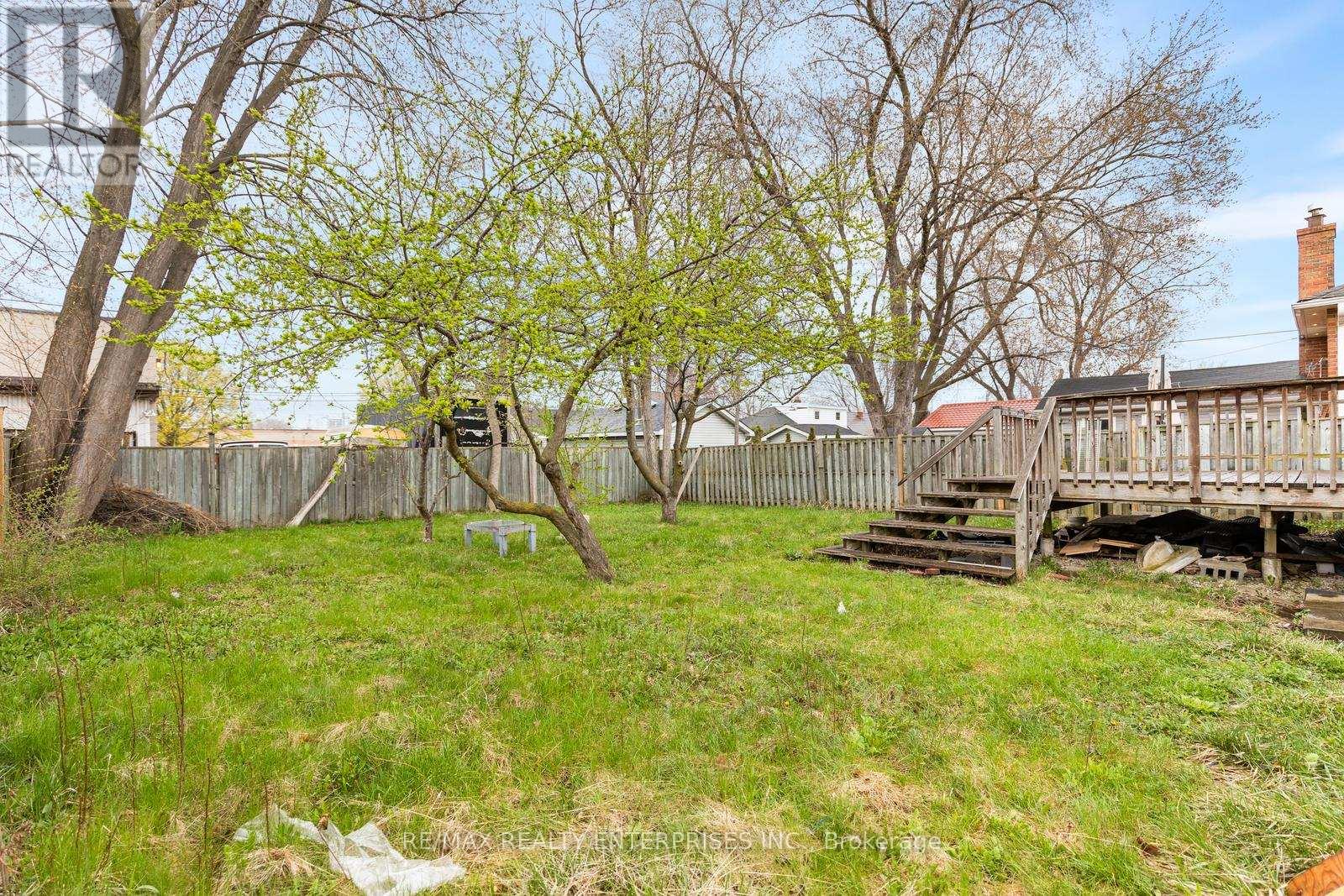 Photo 21 of 1099 Ogden Avenue, Mississauga ON