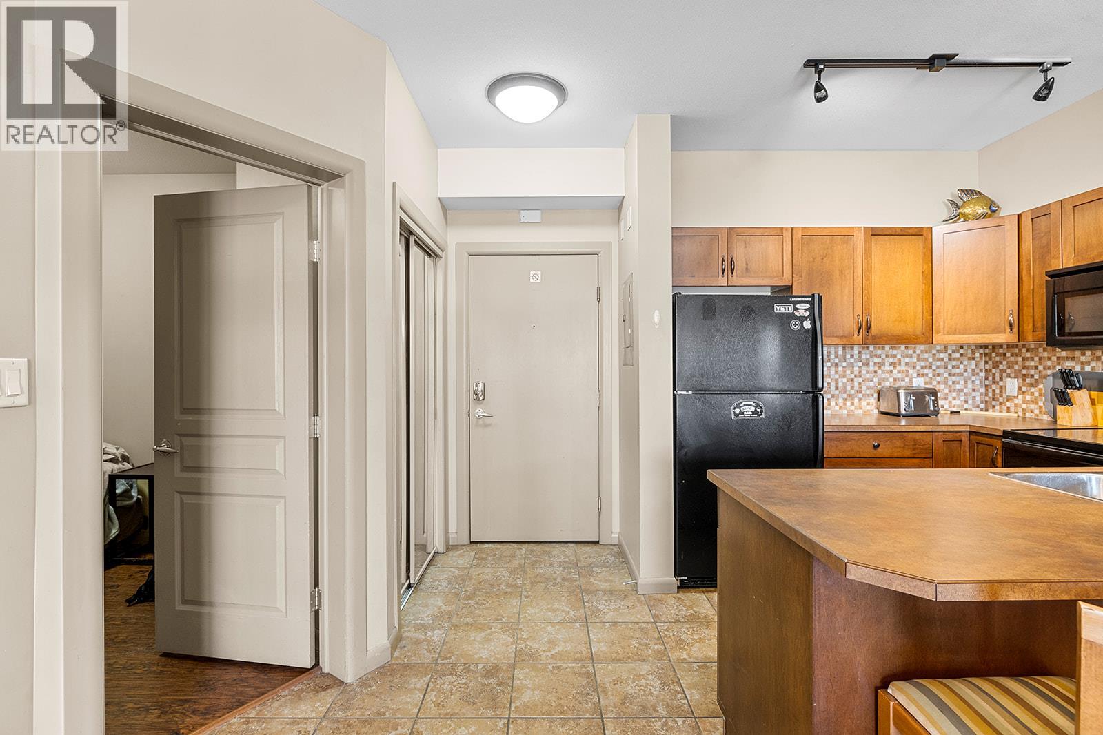 414 654 Cook Road, Kelowna