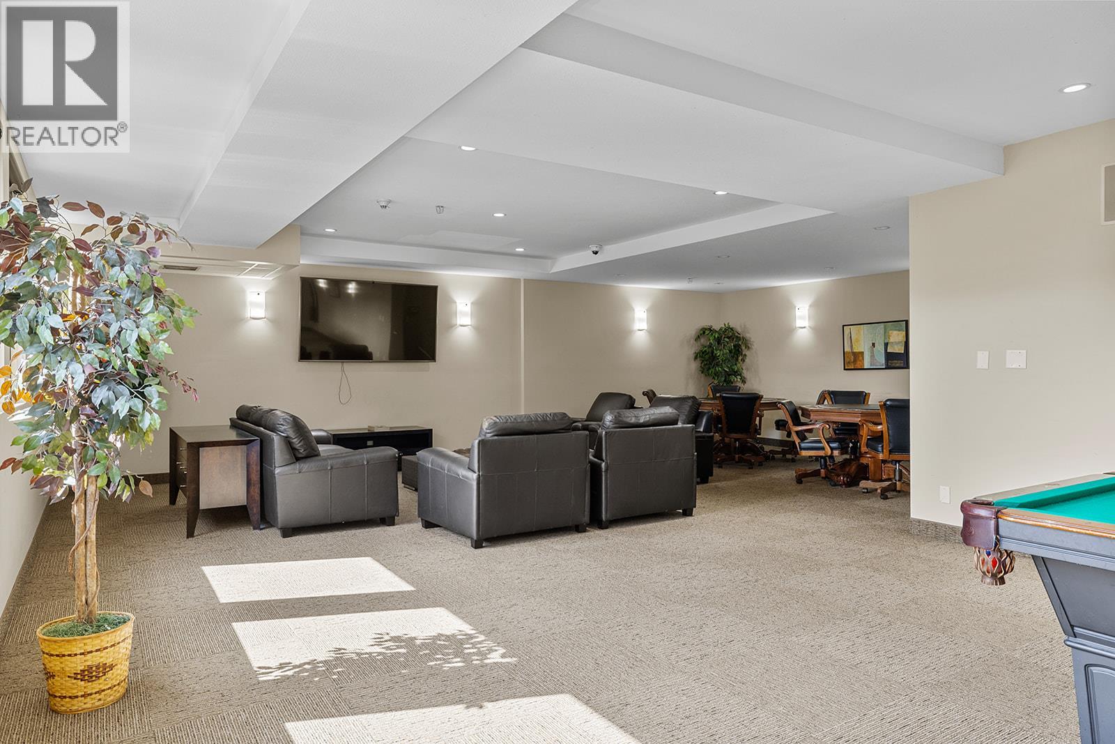 414 654 Cook Road, Kelowna