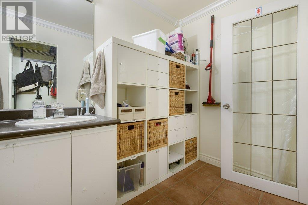 232 711 E 6TH AVENUE, Vancouver