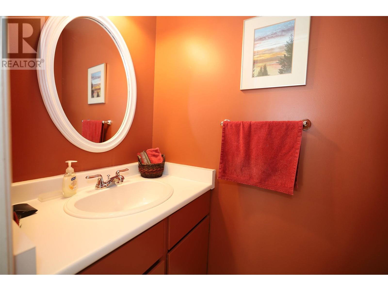 7 5746 MARINE WAY, Sechelt