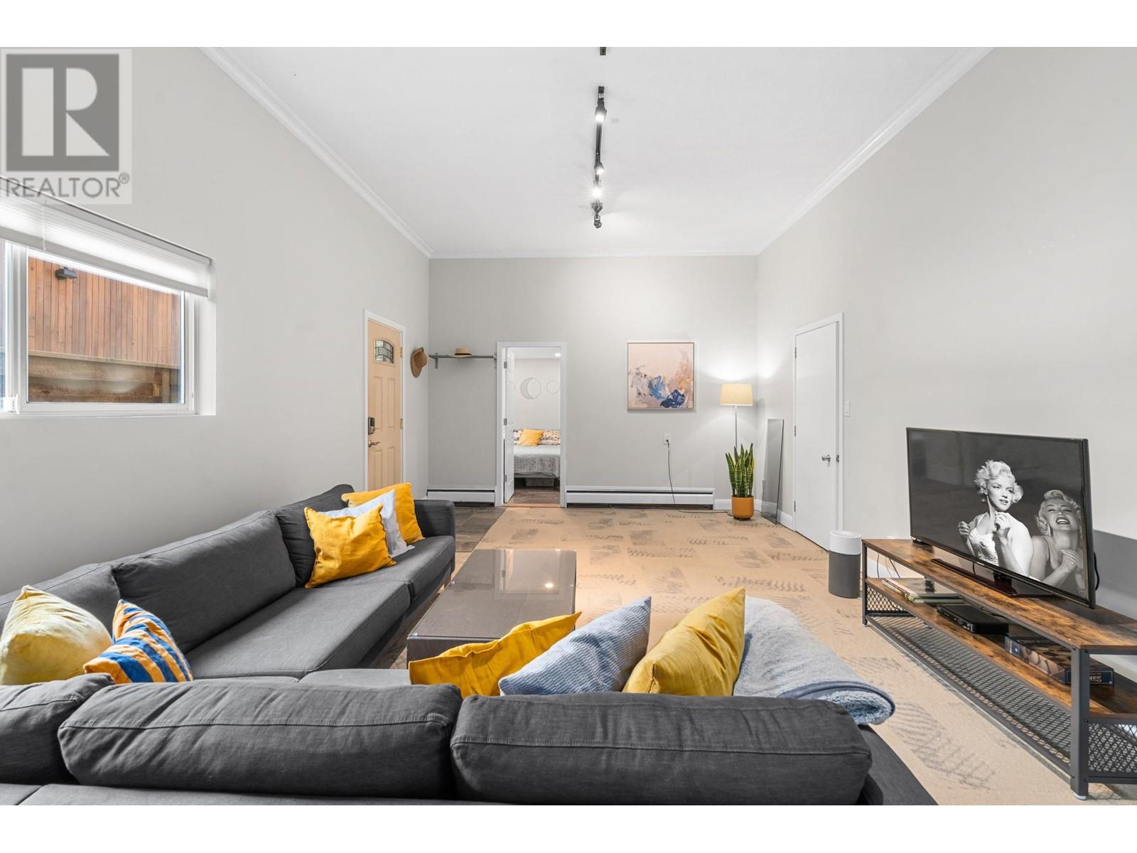 1264 W 21ST STREET, North Vancouver real estate listing R2998152