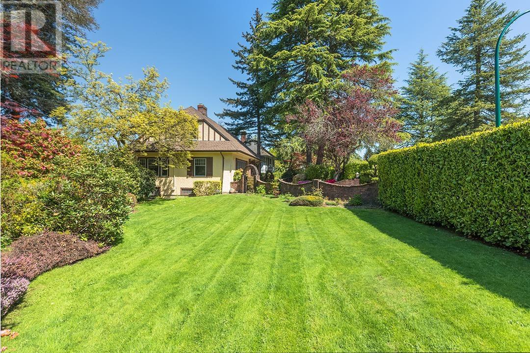 Photo 22 of 3439 Cedar Crescent, Vancouver BC