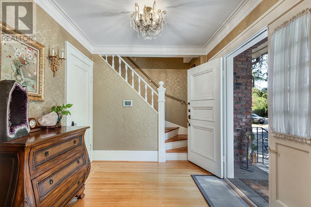 Photo 6 of 3439 Cedar Crescent, Vancouver BC