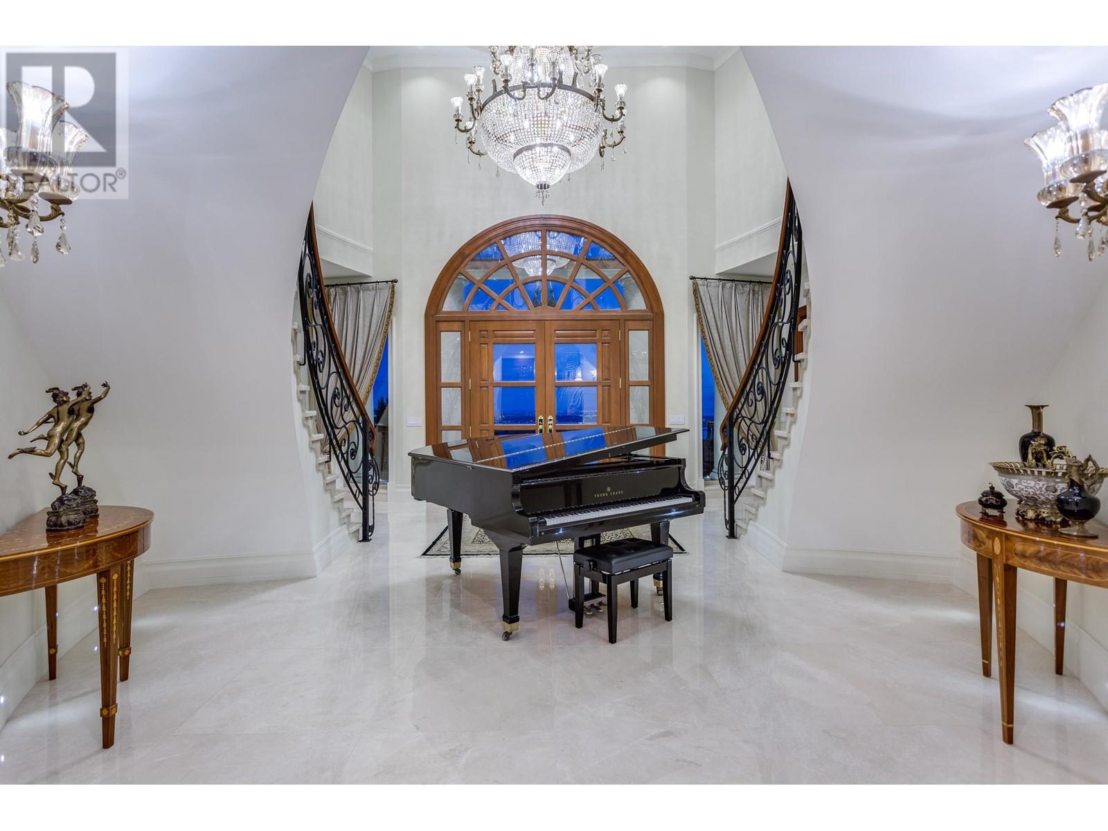 1175 EYREMOUNT DRIVE, West Vancouver