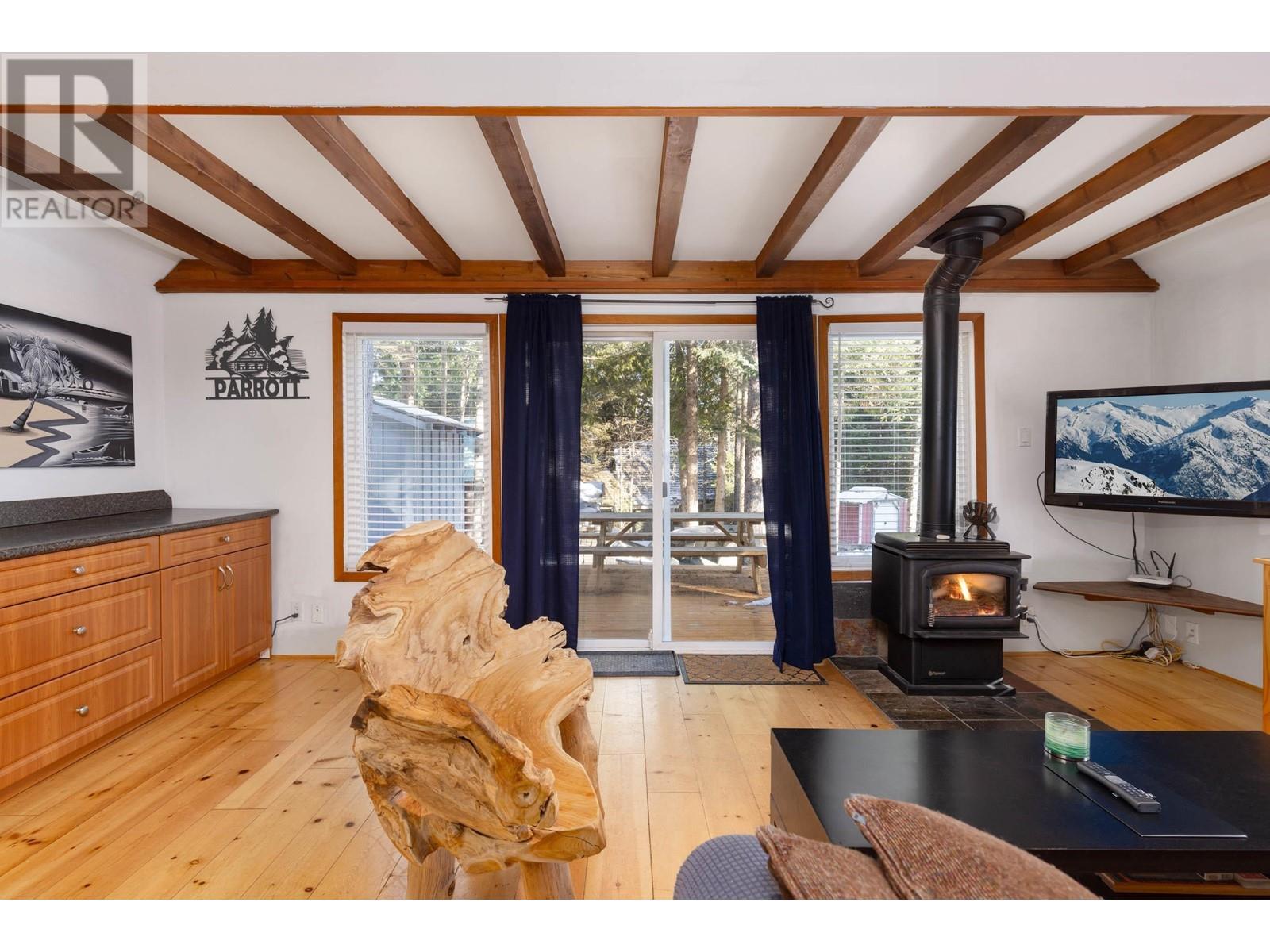 8521 DRIFTER WAY, Whistler