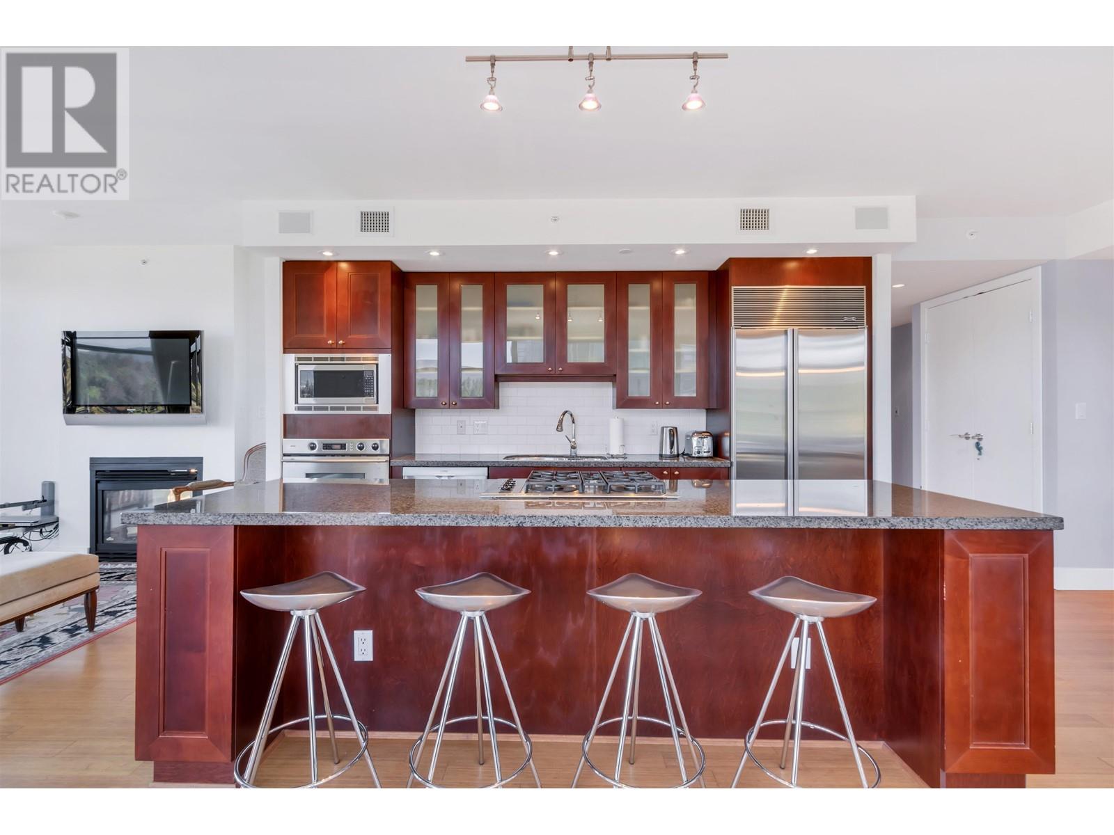 Photo 6 of 500 1863 Alberni Street, Vancouver BC