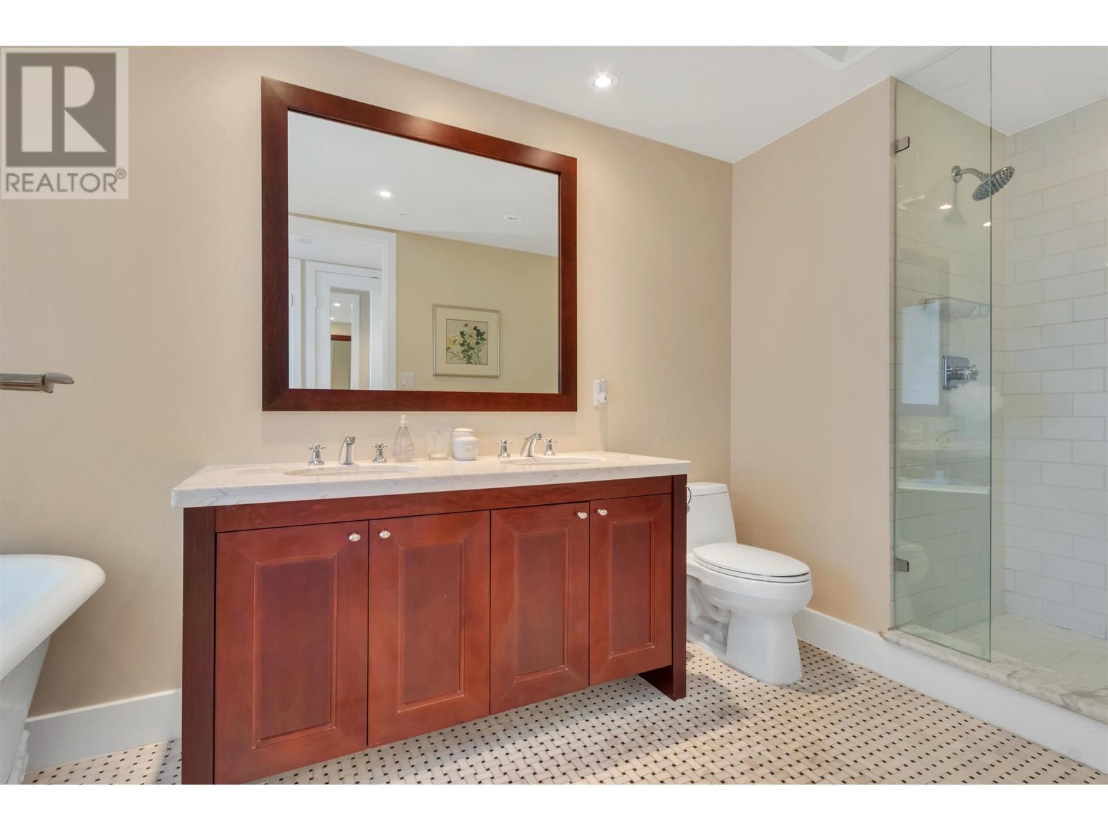 Photo 13 of 500 1863 Alberni Street, Vancouver BC