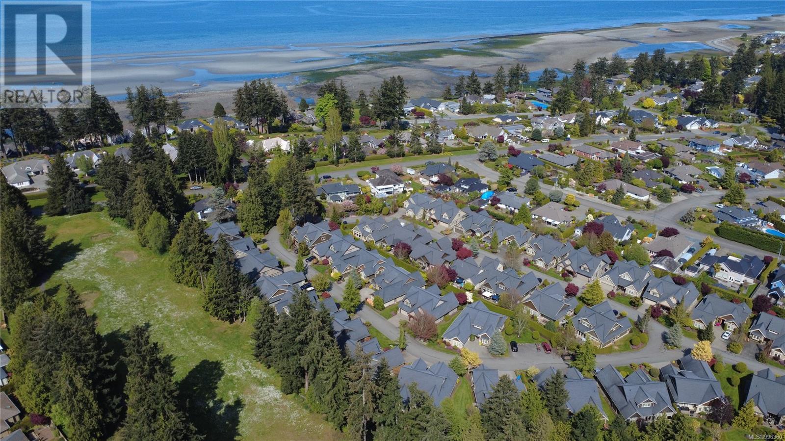 Photo 45 of 532 Eaglewood Crt, Qualicum Beach BC