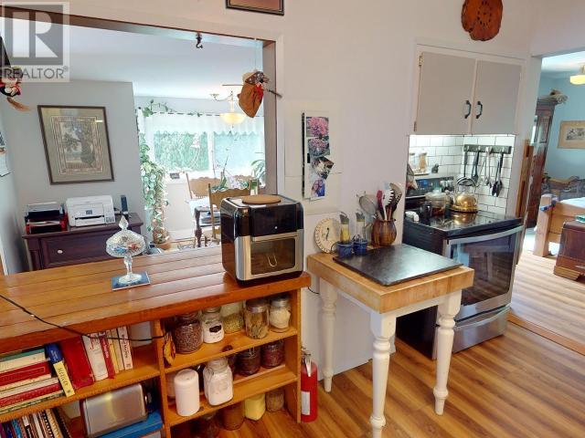 12328 HIGHWAY 101, Powell River