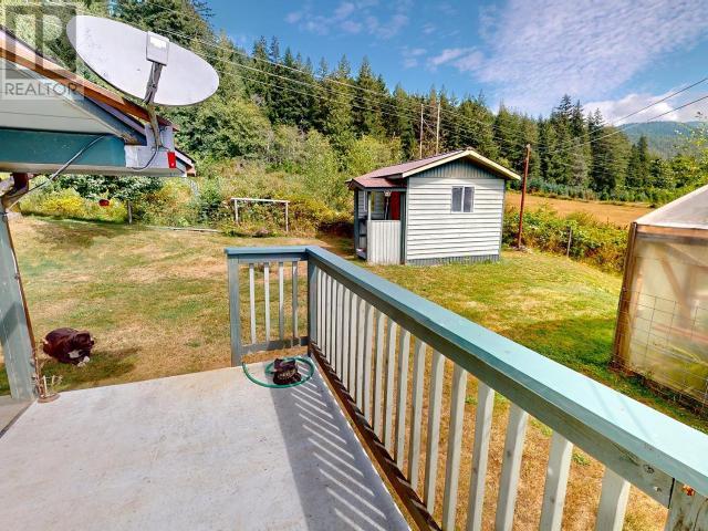 12328 HIGHWAY 101, Powell River