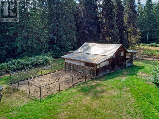 12328 HIGHWAY 101, Powell River