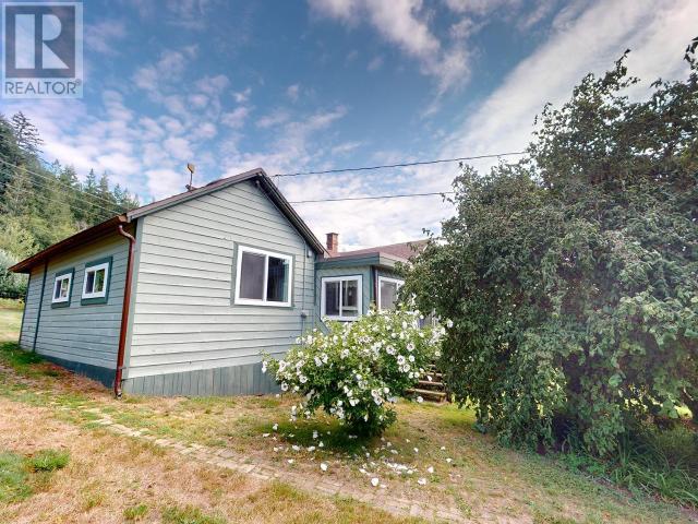 12328 HIGHWAY 101, Powell River