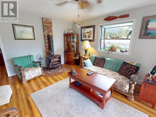 12328 HIGHWAY 101, Powell River