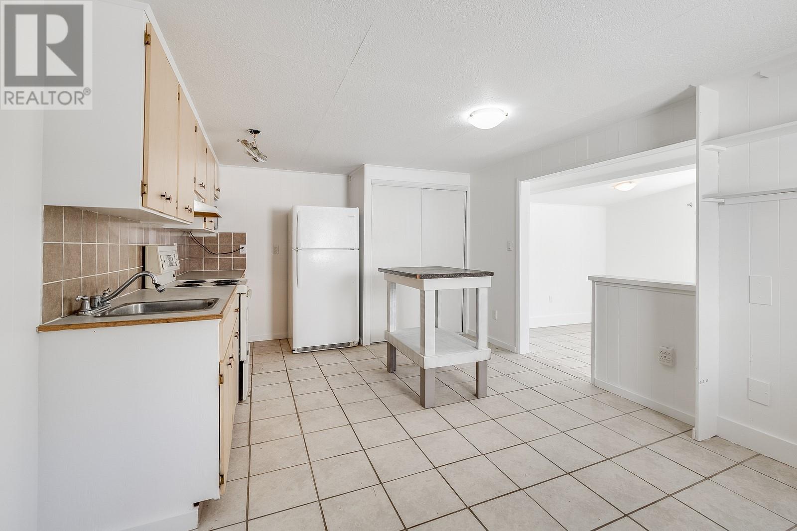 Photo 30 of 457 Poplar Point Drive, Kelowna BC