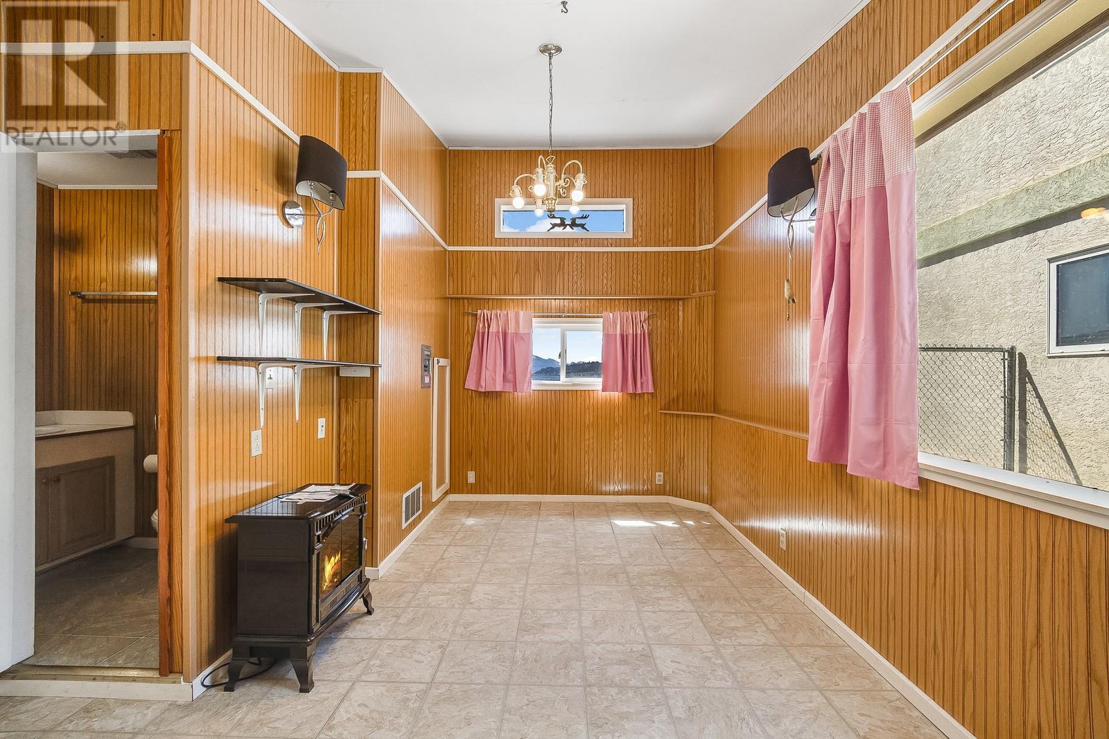  457 Poplar Point Drive, Kelowna