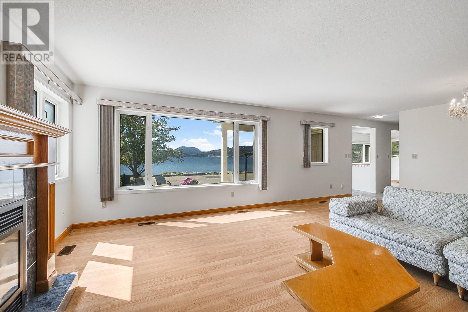 Photo 15 of 457 Poplar Point Drive, Kelowna BC