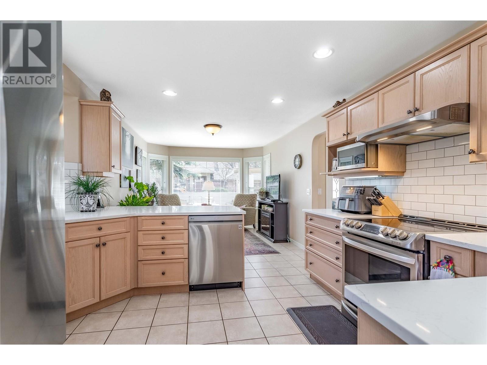  4043 Gallaghers Terrace, Kelowna
