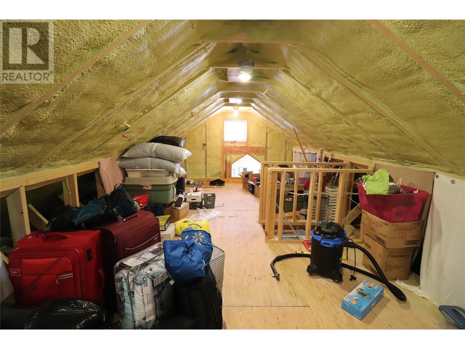312 8TH Avenue, Castlegar