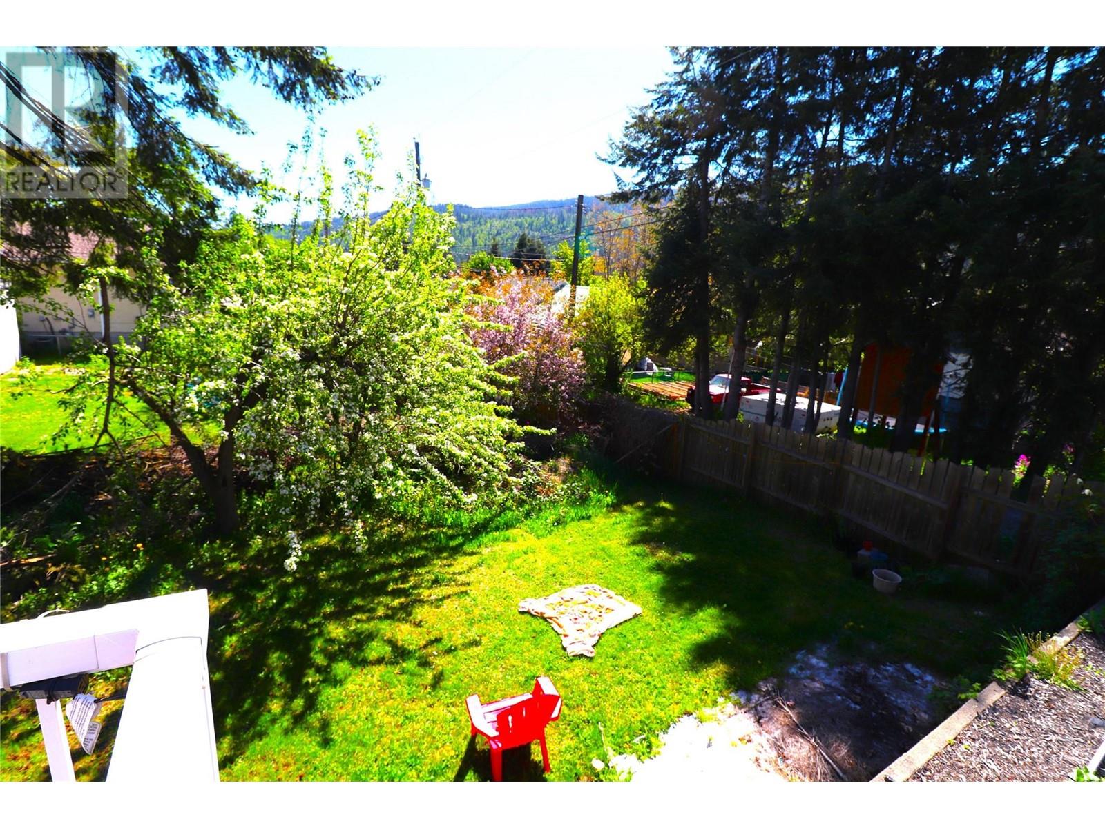 312 8TH Avenue, Castlegar