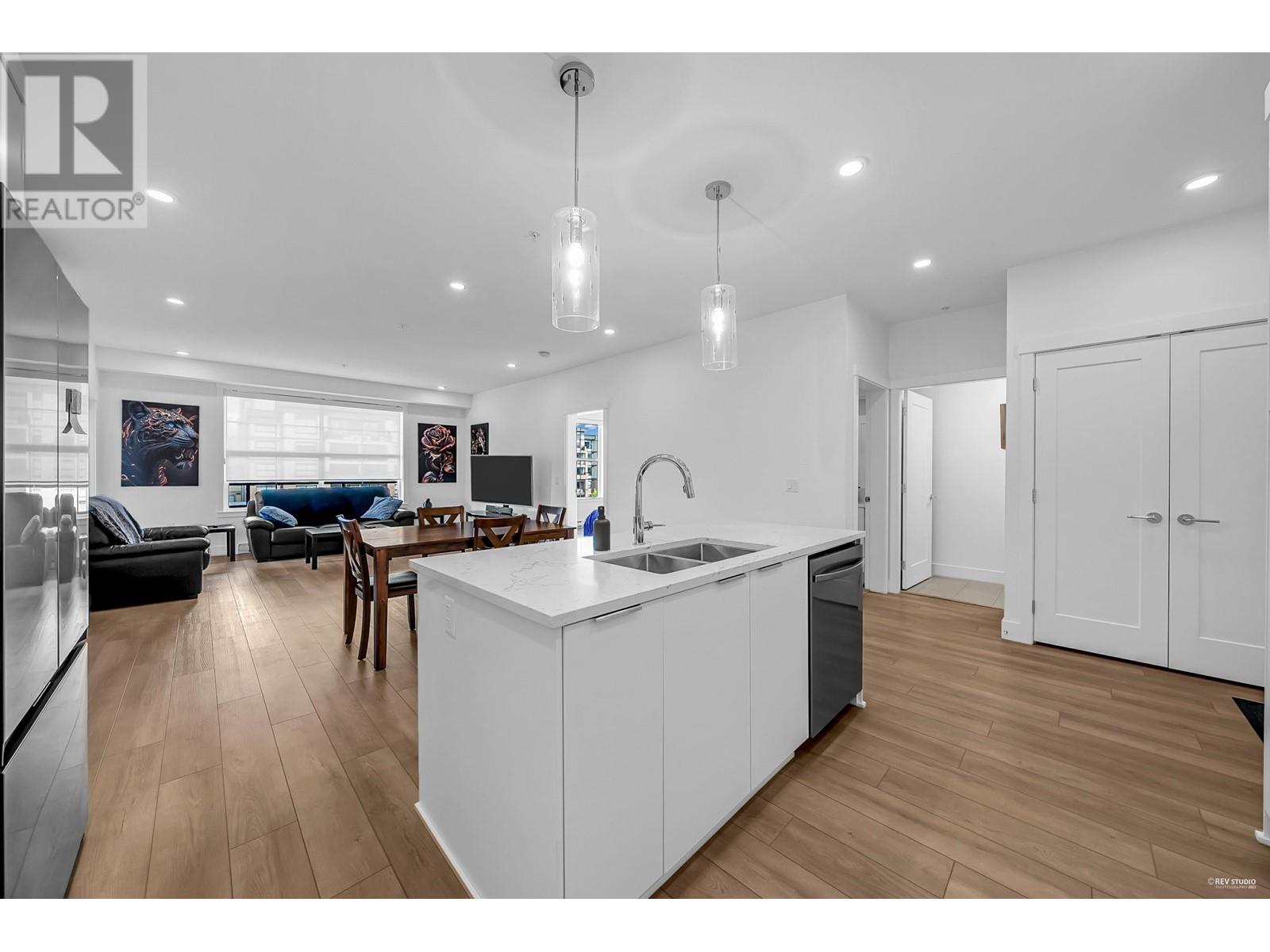 414 22633 SELKIRK AVENUE, Maple Ridge