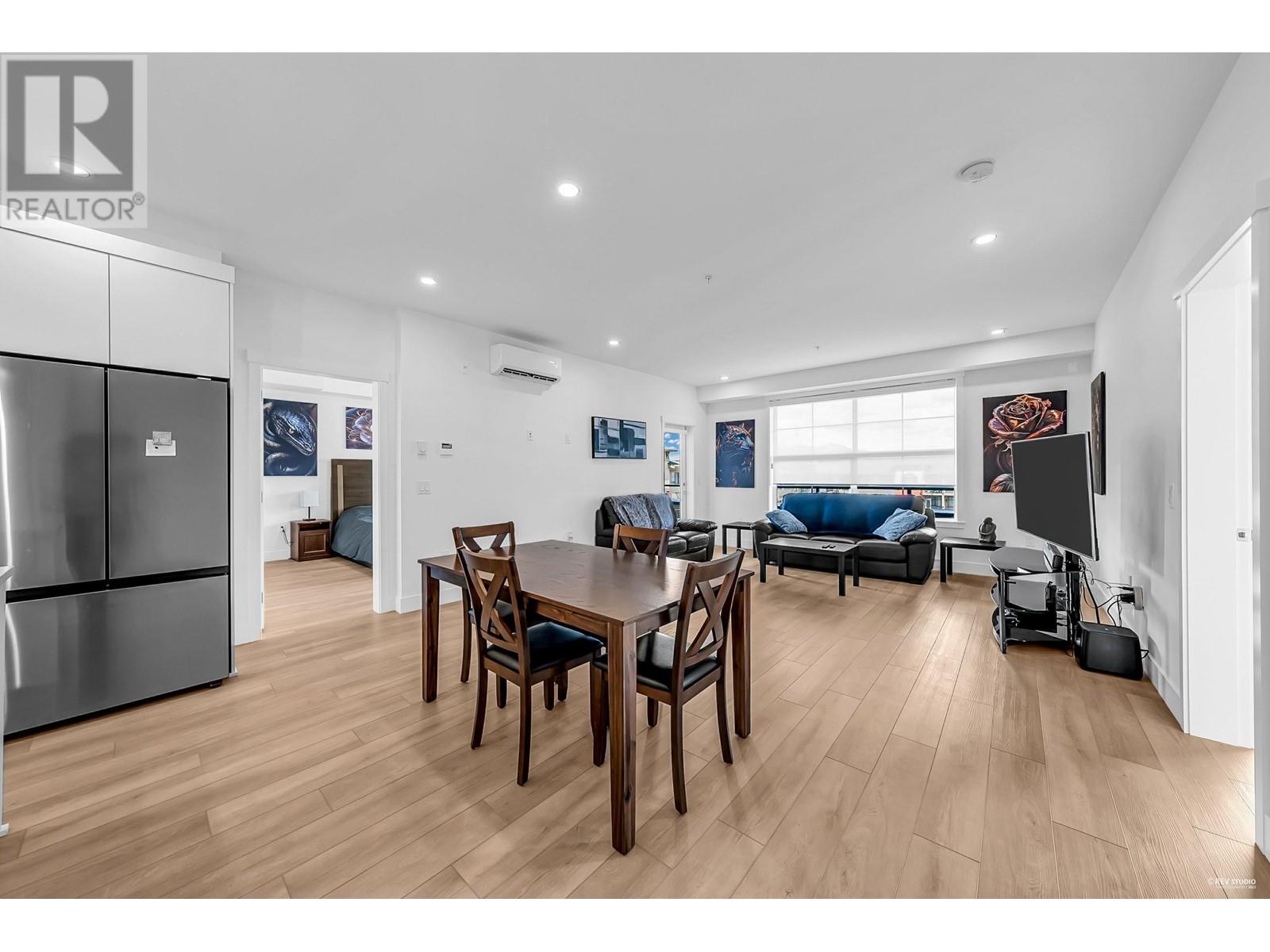 414 22633 SELKIRK AVENUE, Maple Ridge