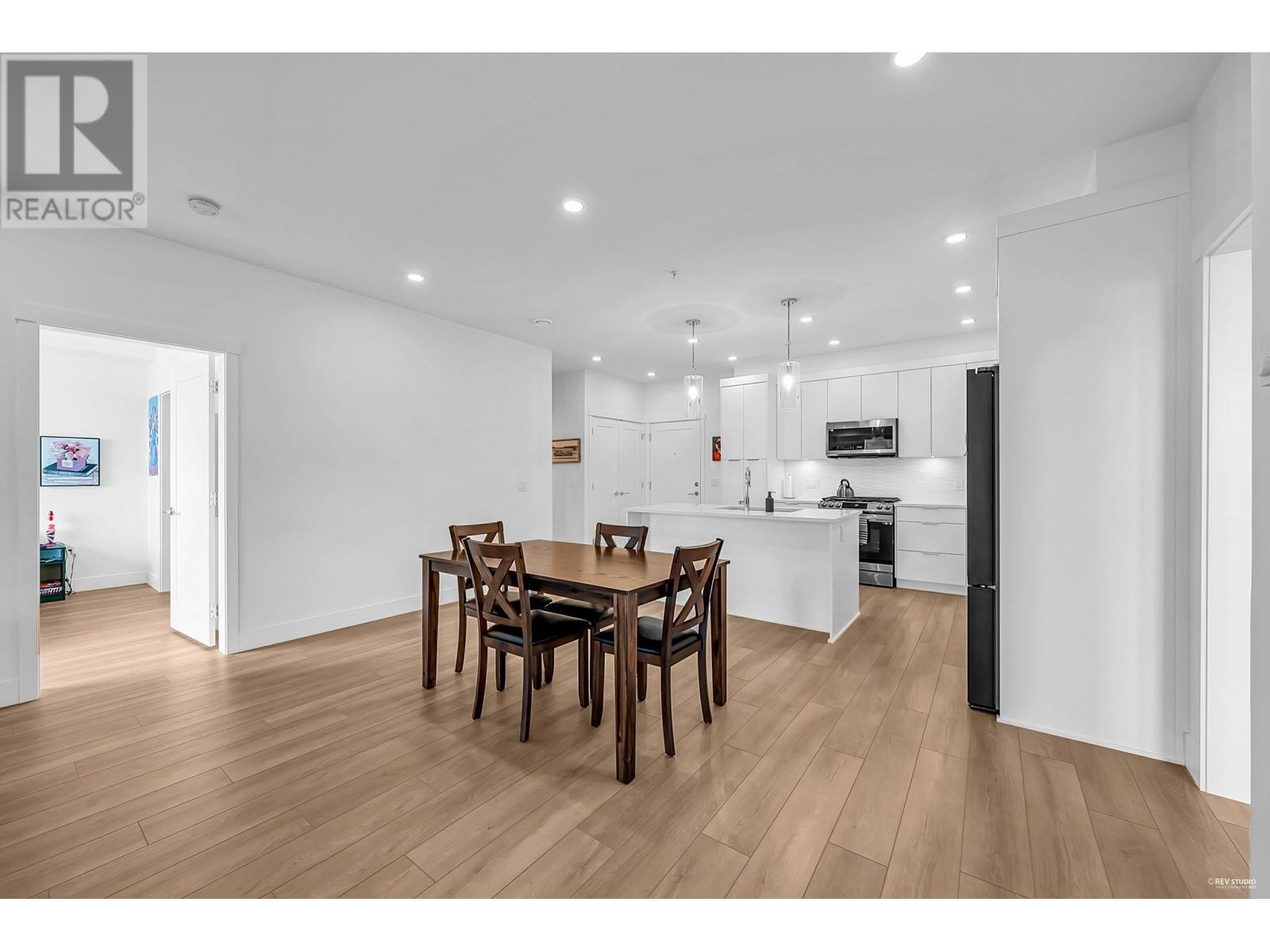 414 22633 SELKIRK AVENUE, Maple Ridge