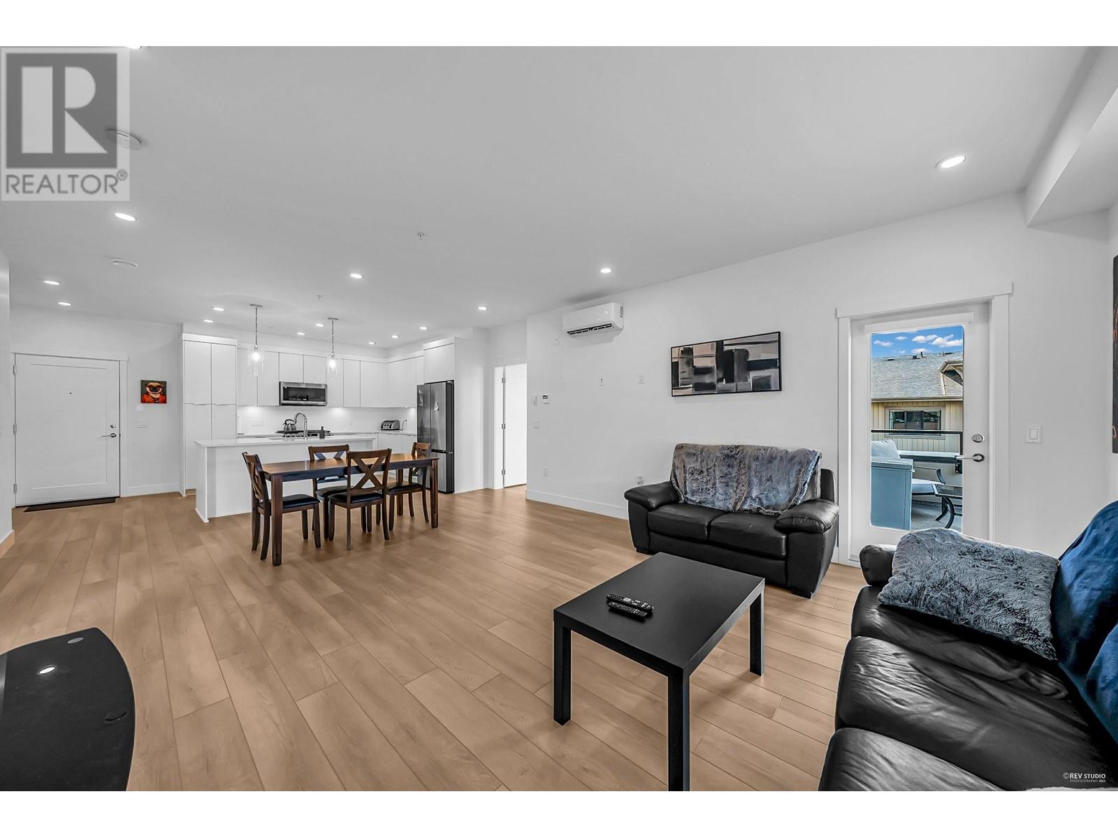 414 22633 SELKIRK AVENUE, Maple Ridge
