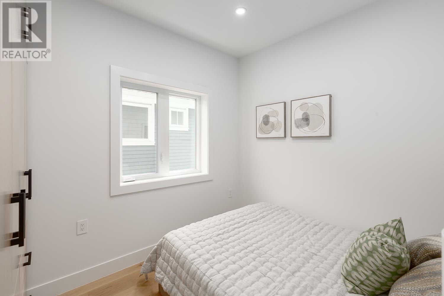 Photo 12 of 1 1166 E 11 Th Avenue, Vancouver BC