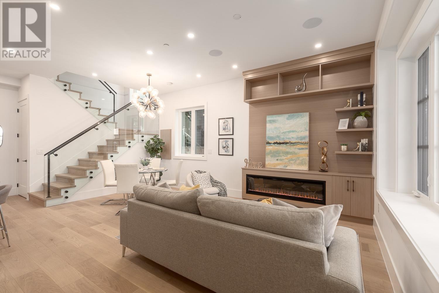 Photo 2 of 1 1166 E 11 Th Avenue, Vancouver BC