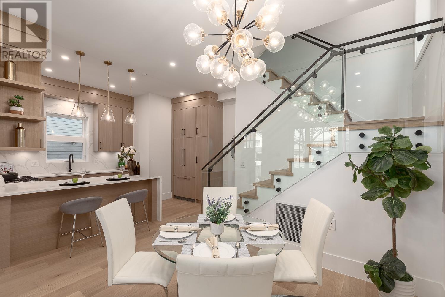 Photo 4 of 1 1166 E 11 Th Avenue, Vancouver BC