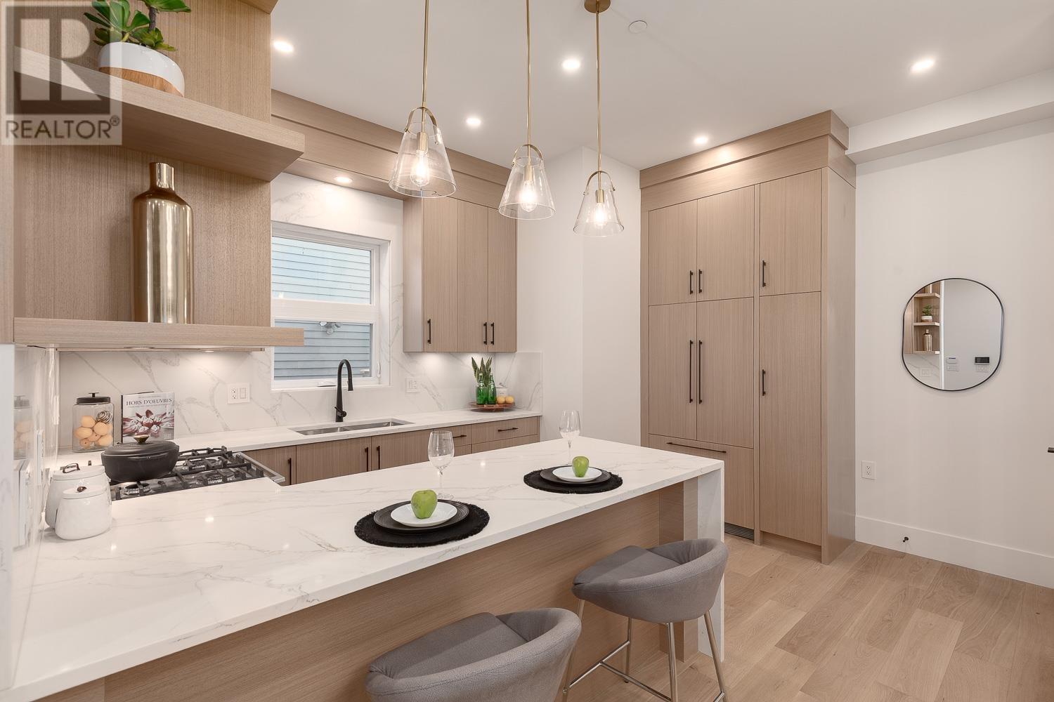 Photo 7 of 1 1166 E 11 Th Avenue, Vancouver BC