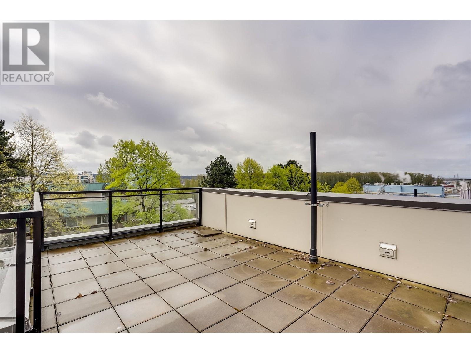 1305 CARIBOO STREET, New Westminster