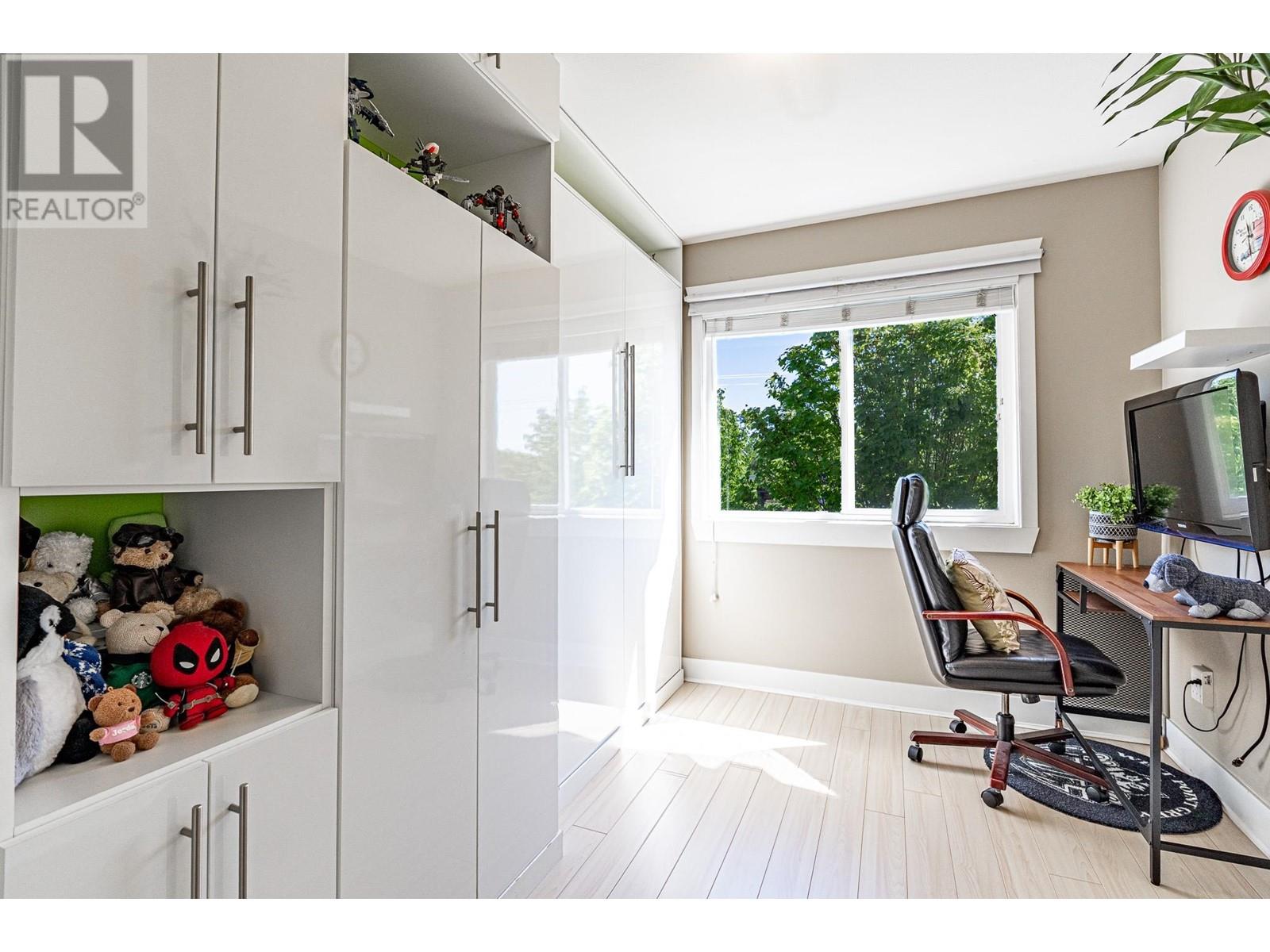 2 6551 NO. 4 ROAD, Richmond