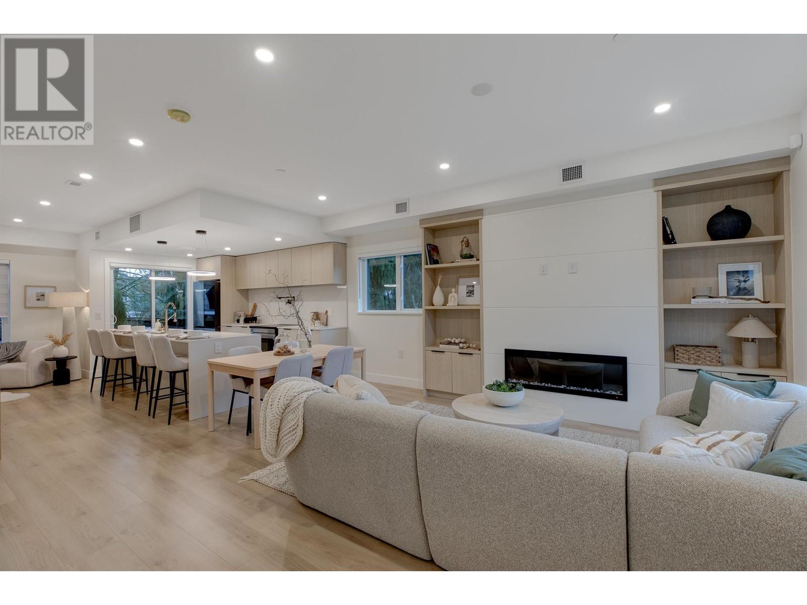 6 339 KEARY STREET, New Westminster