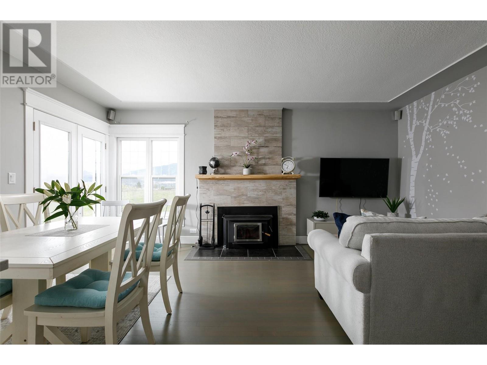  145 Upper Bench Road North, Penticton