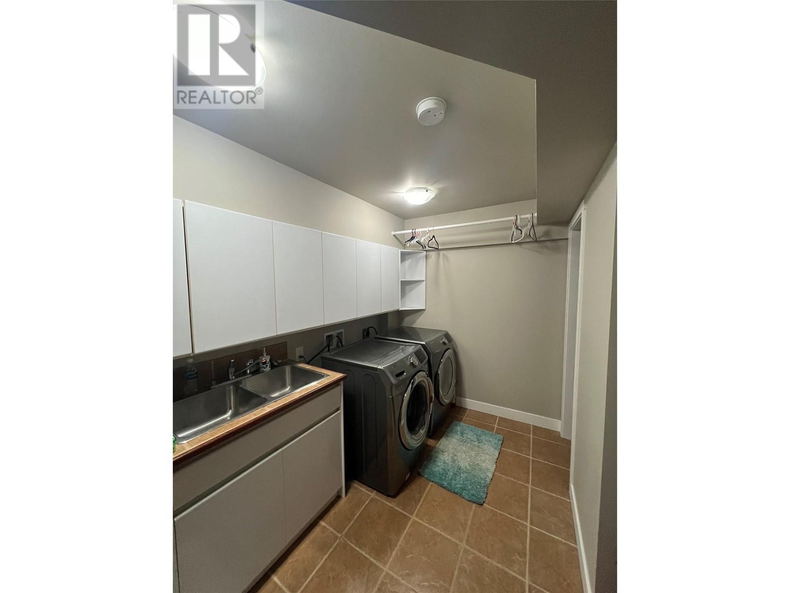  674 Muir Road, Kelowna