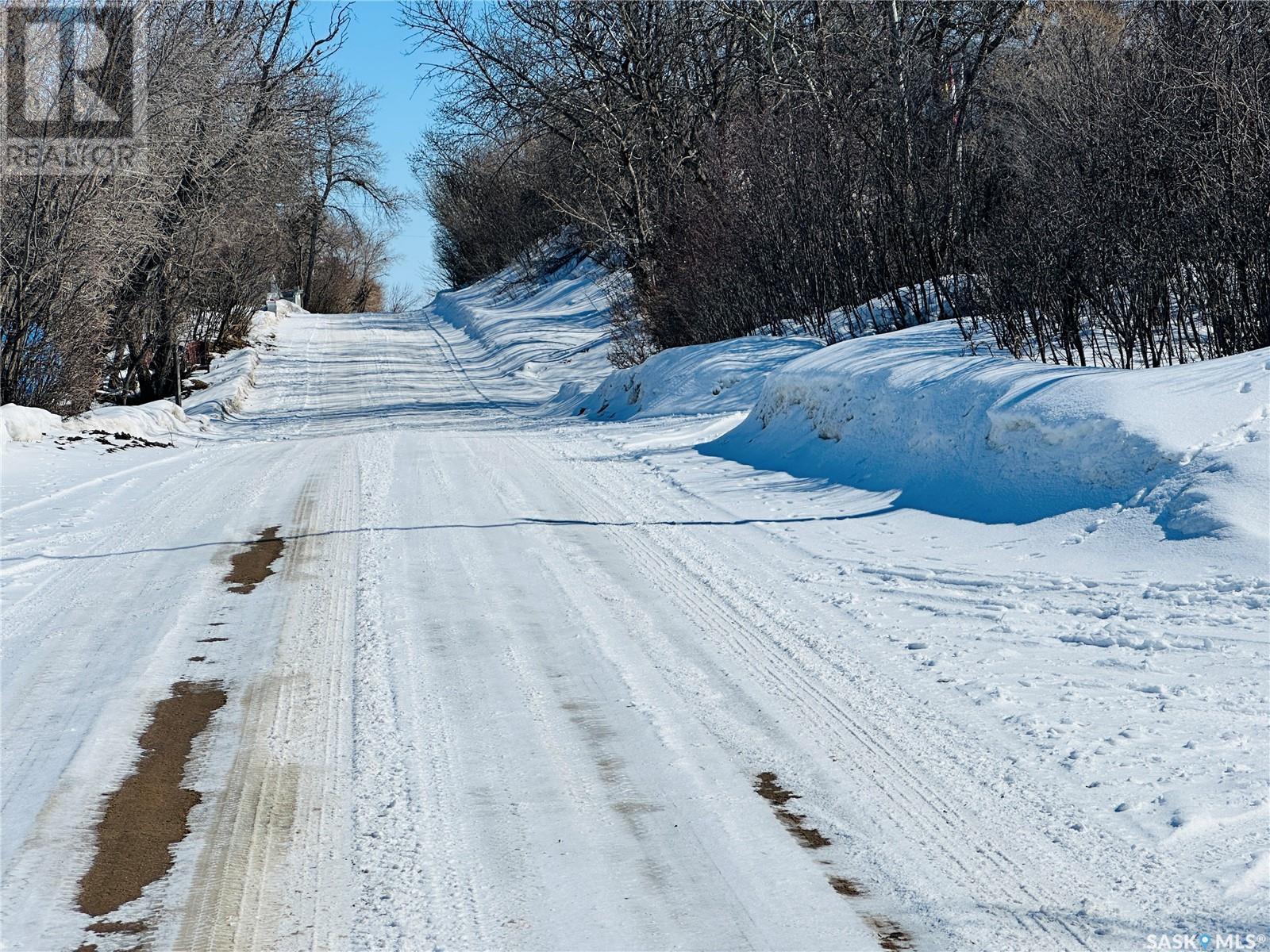 Photo 9 of 338 Green Avenue, Regina Beach SK