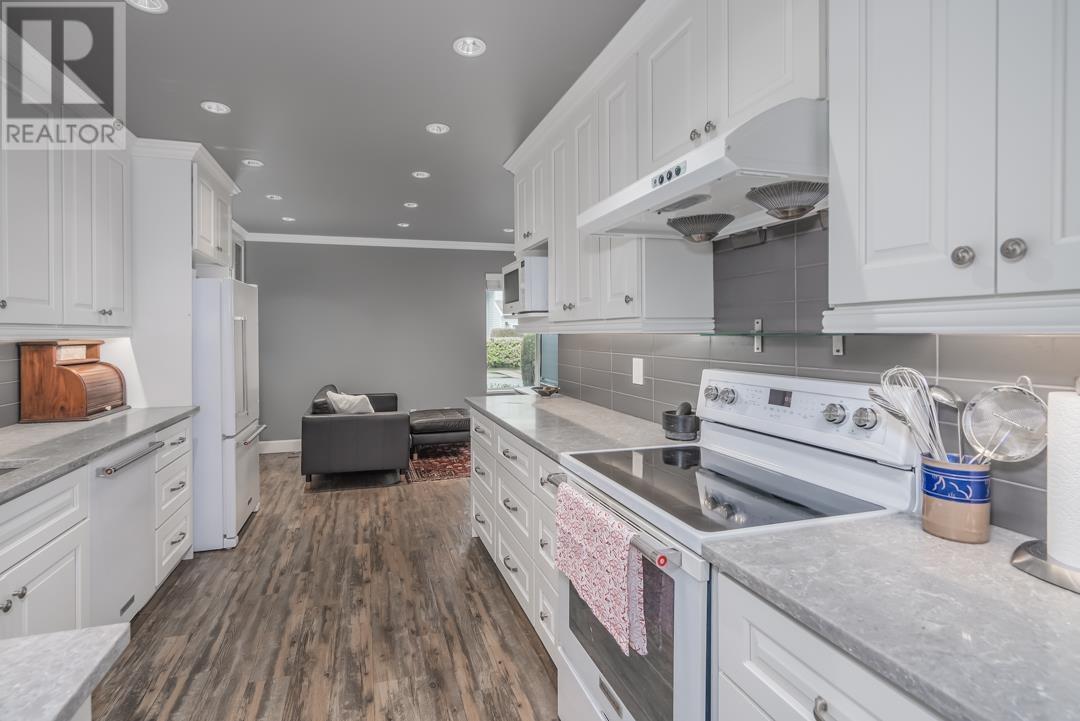 31 12331 PHOENIX DRIVE, Richmond