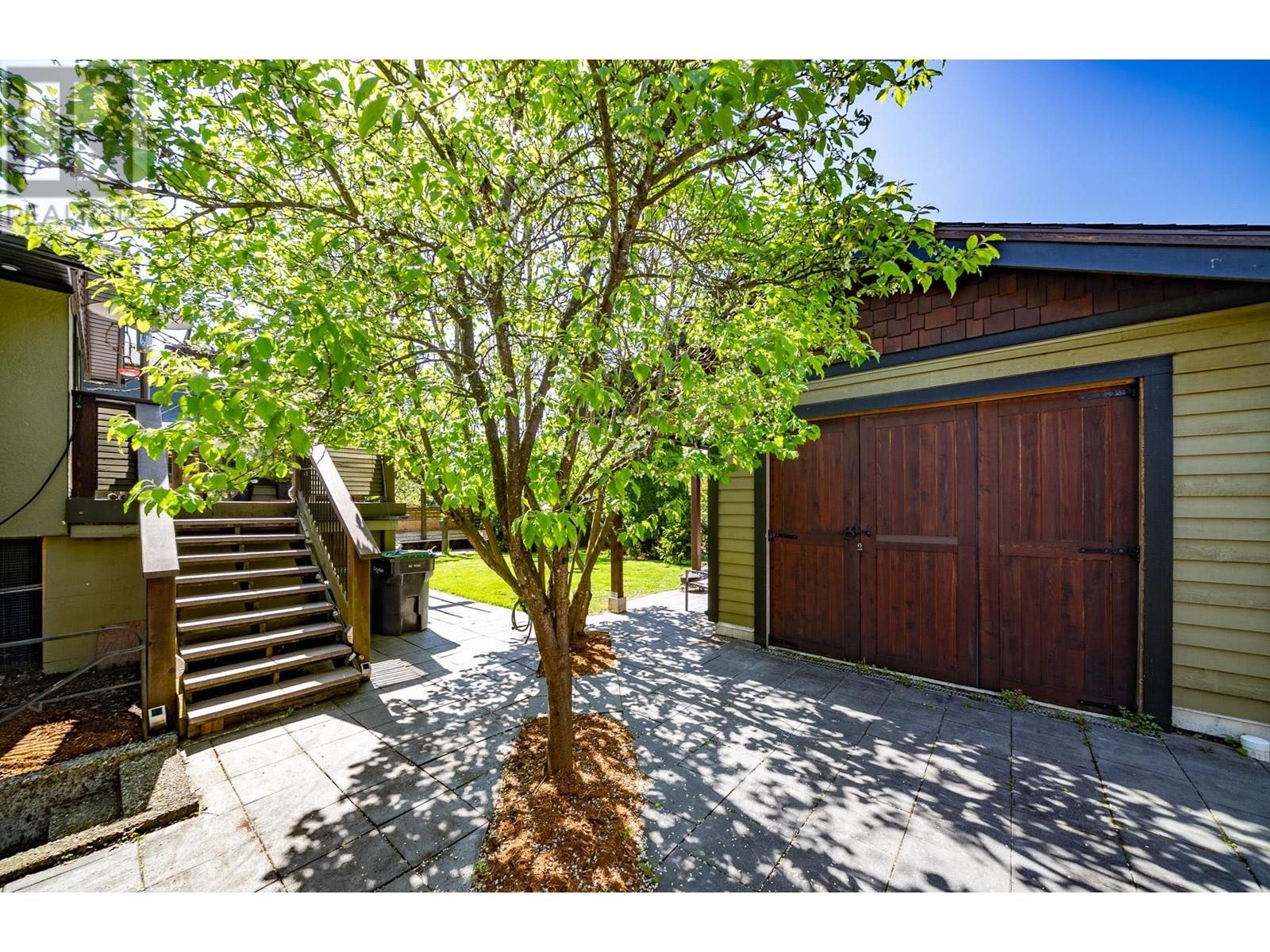 870 SEYMOUR DRIVE, Coquitlam