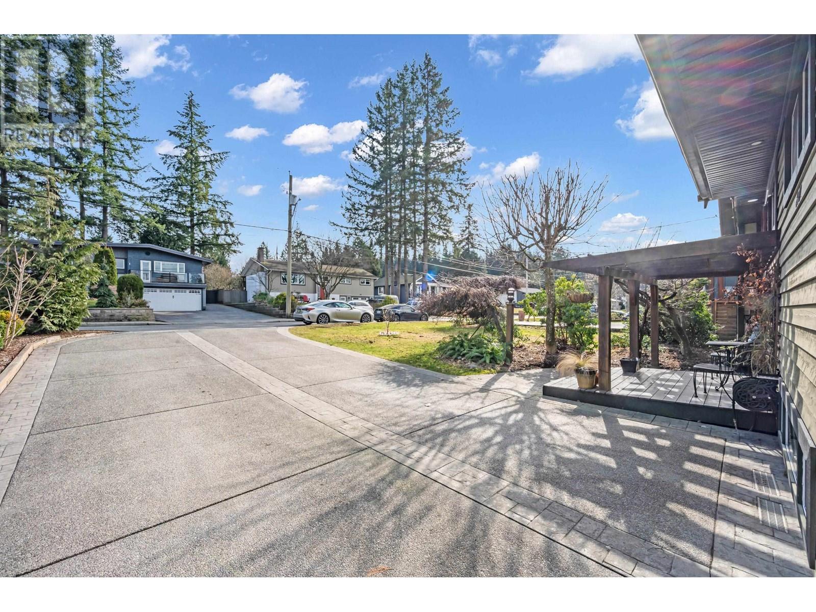 870 SEYMOUR DRIVE, Coquitlam