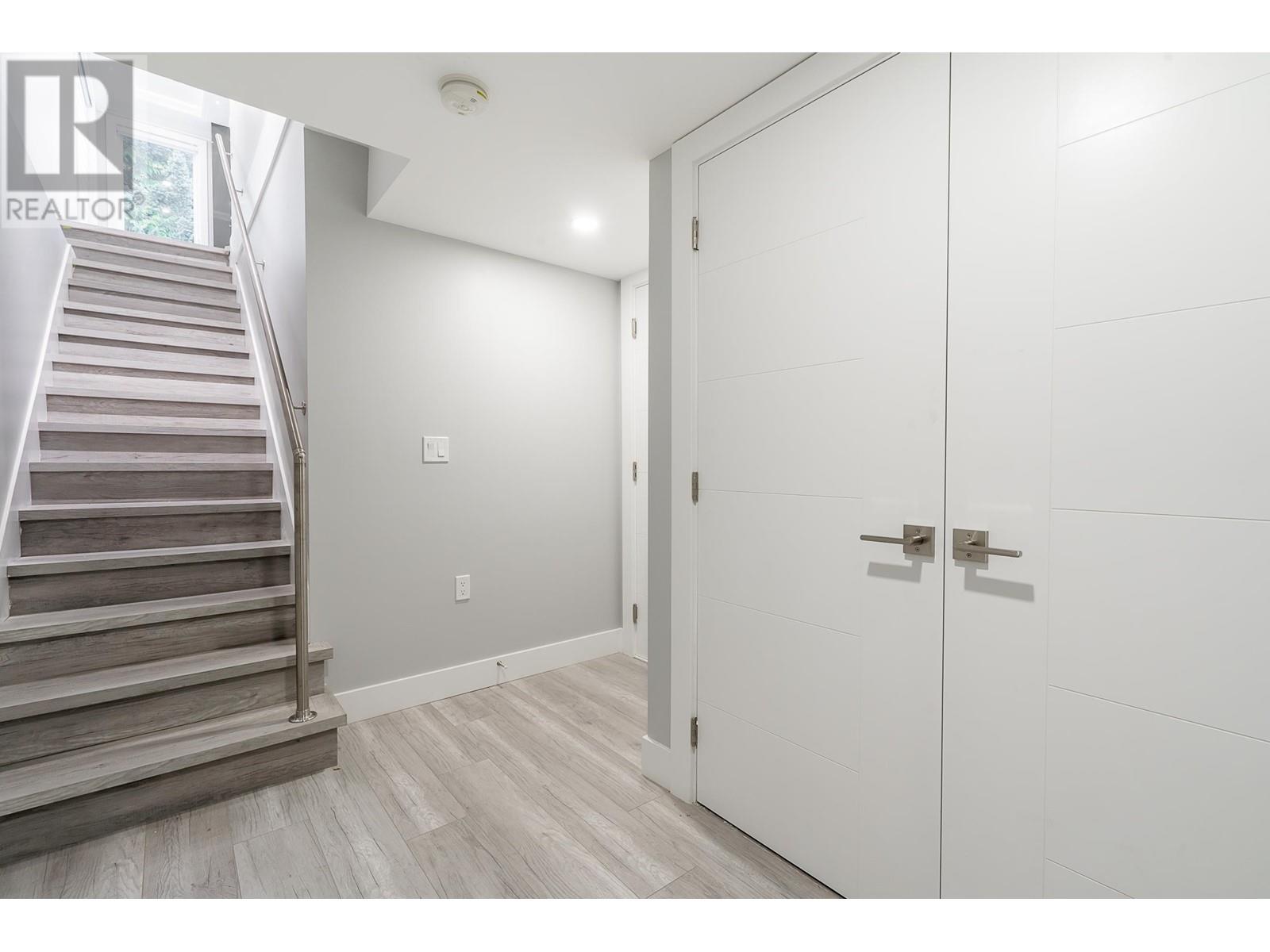 1837 COQUITLAM AVENUE, Port Coquitlam real estate listing R2998505