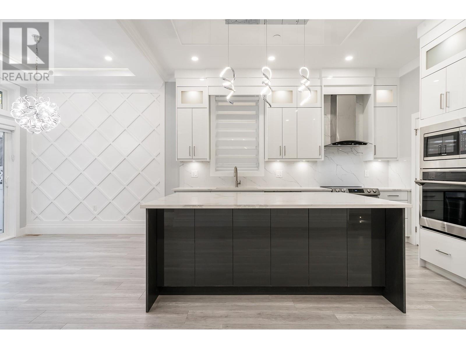 1837 COQUITLAM AVENUE, Port Coquitlam real estate listing R2998505